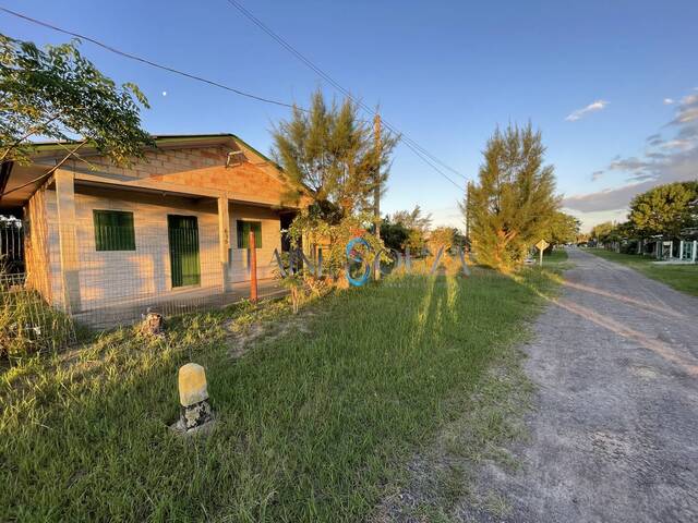 Casa para Venda em Arroio do Sal - 2