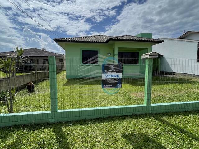 #196 - Casa para Venda em Arroio do Sal - RS